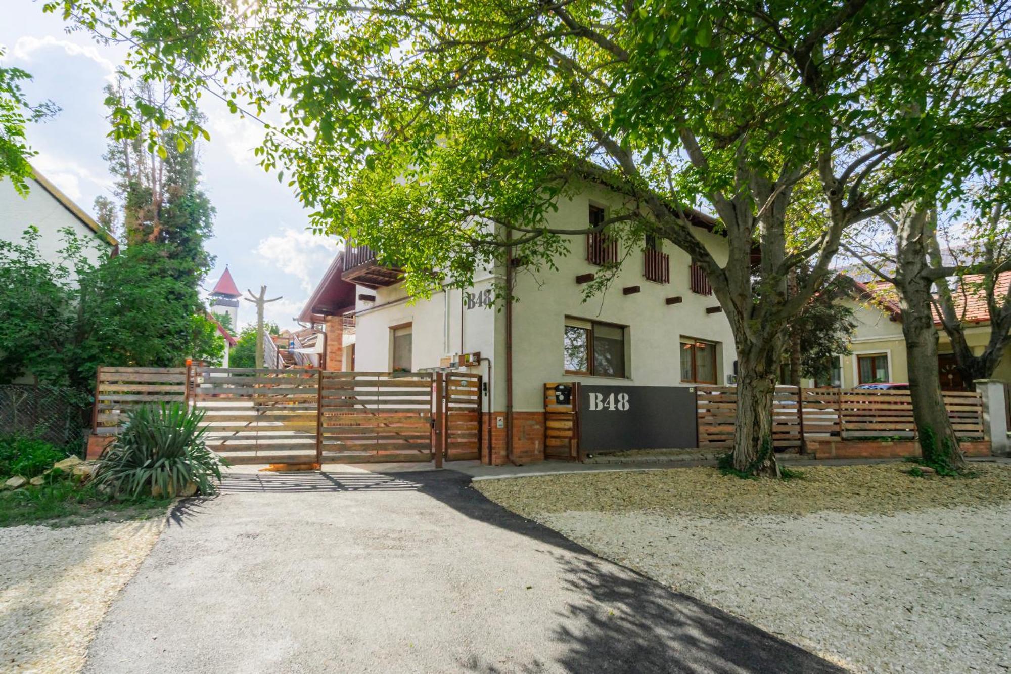 B48 Bigflat - Kenyelem 130 M2 En Villa Torokbalint Exterior photo